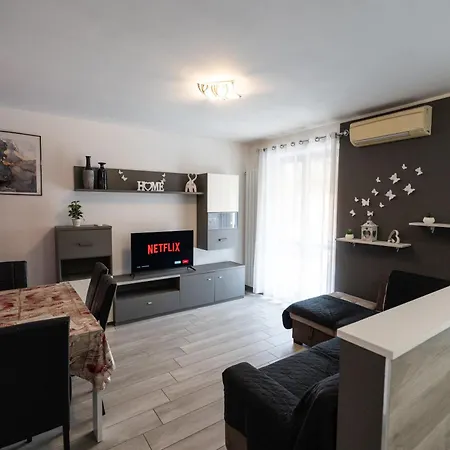 Apartment La Bomboniera Paullo