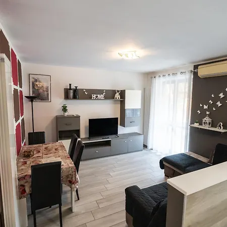 La Bomboniera Apartment Paullo